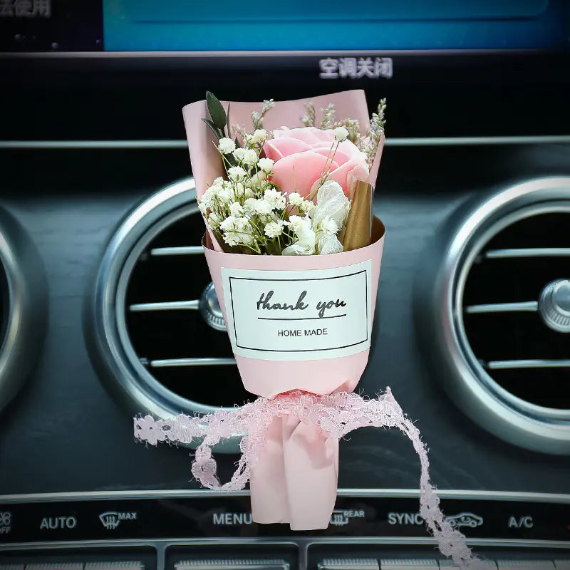 Clip Profumata con Mazzo di Fiori